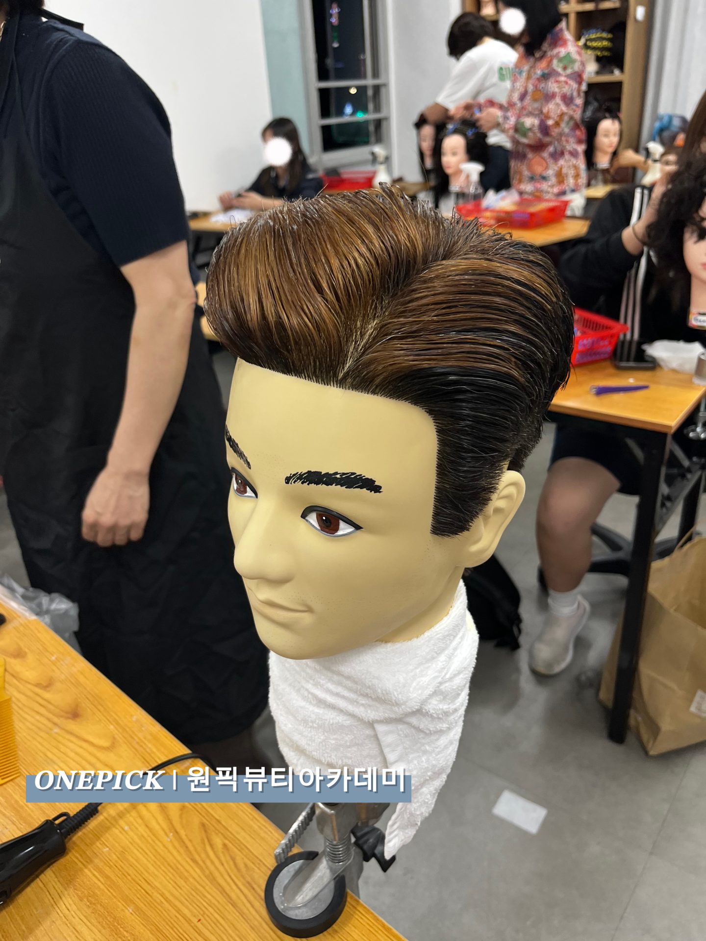 클래식 볼륨 포마드 스타일 사진 4