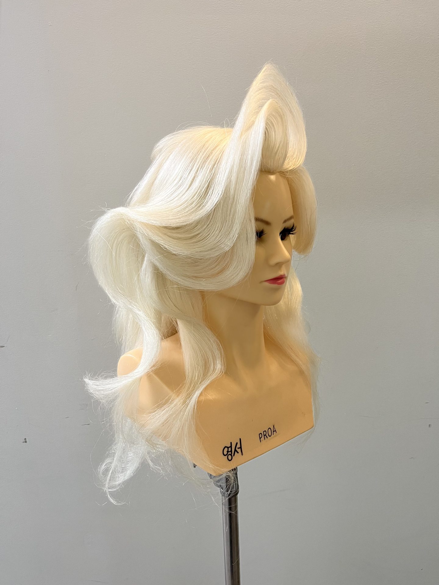 화이트 블론드 아트 헤어스타일링 사진 4