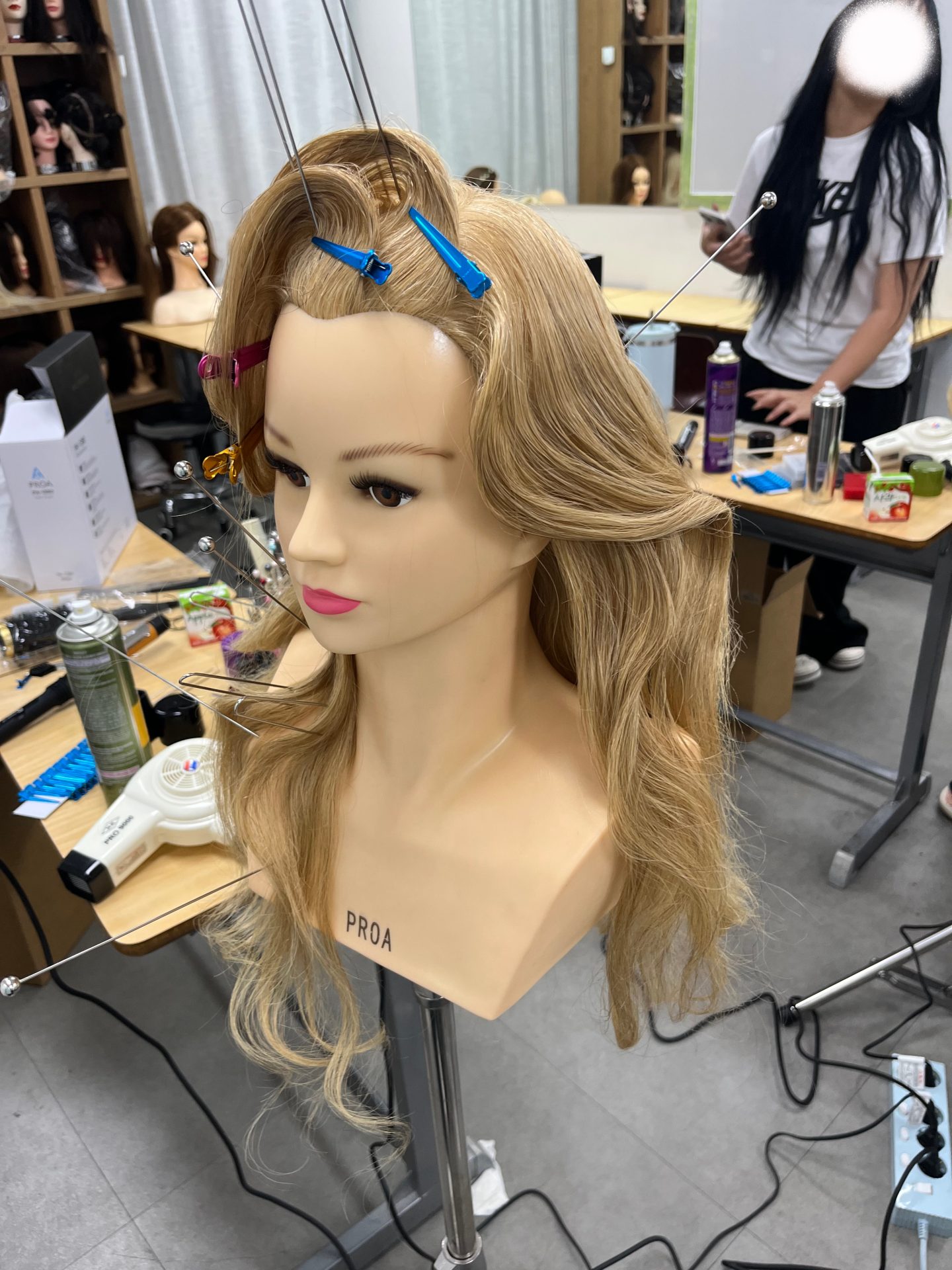 볼륨 웨이브 업스타일 사진 9
