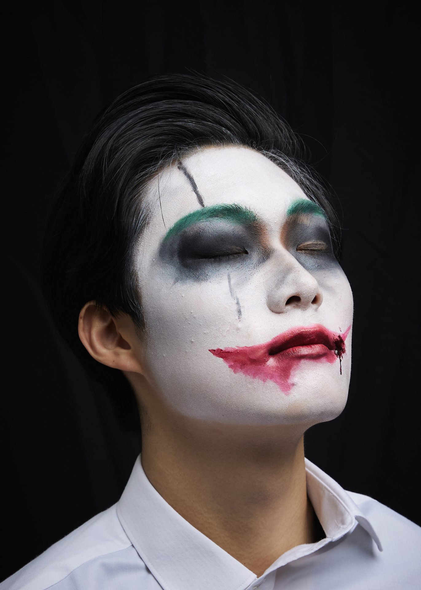 CHARACTER MAKE UP 사진 2